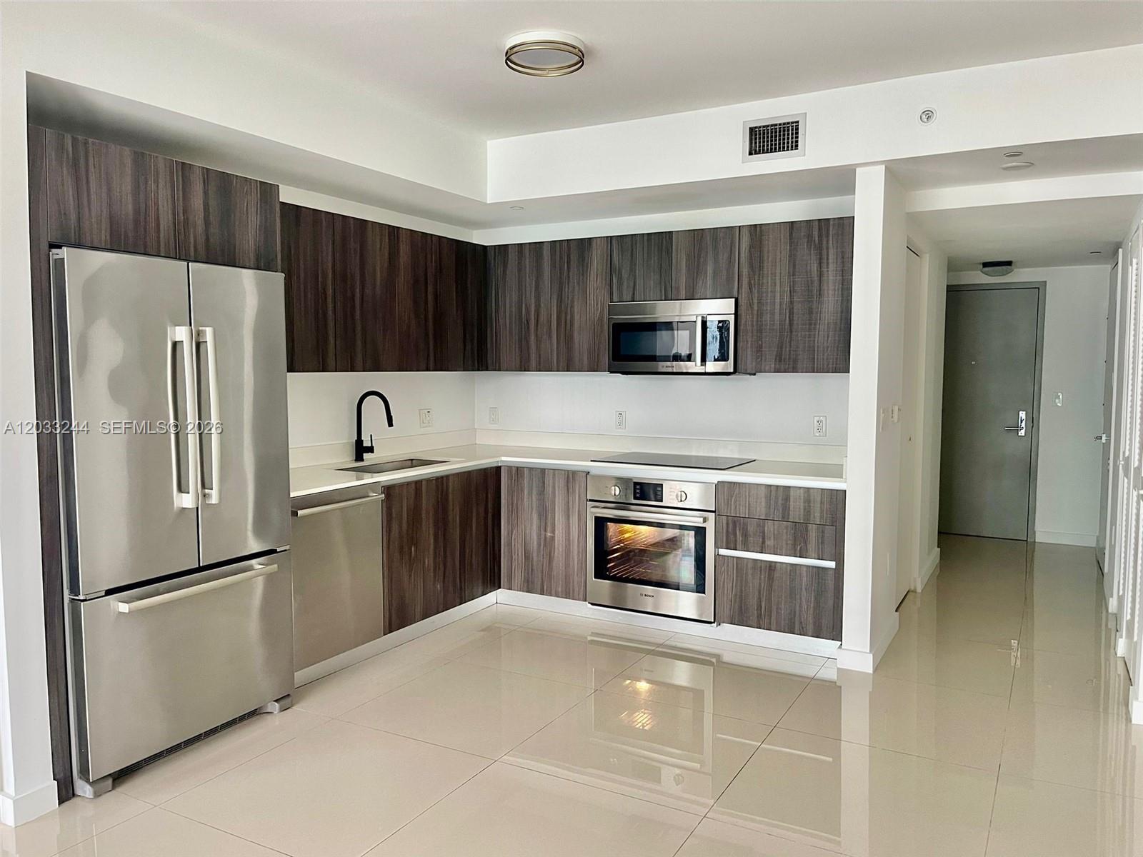 488 NE 18TH St #4403, Miami FL 33132
