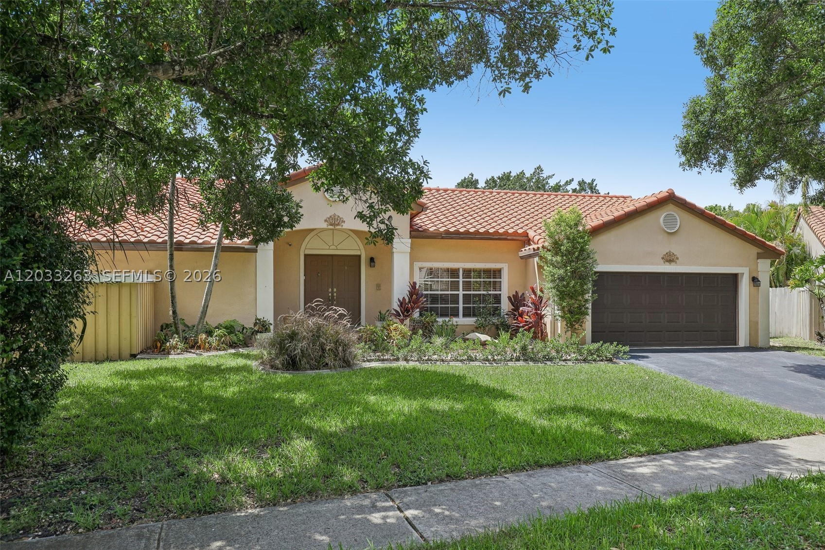 13100 NW 11th Dr, Sunrise FL 33323