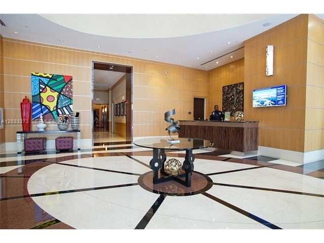 253 NE 2nd St #509, Miami FL 33132