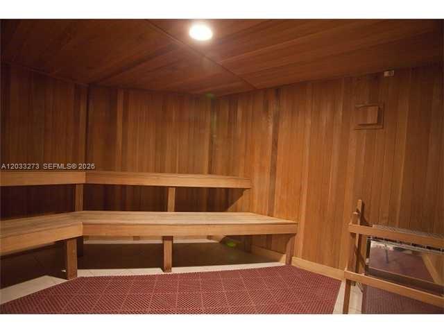 253 NE 2nd St #509, Miami FL 33132