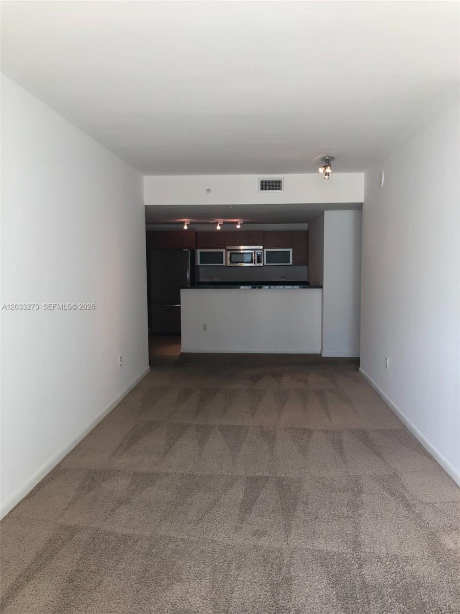 253 NE 2nd St #509, Miami FL 33132
