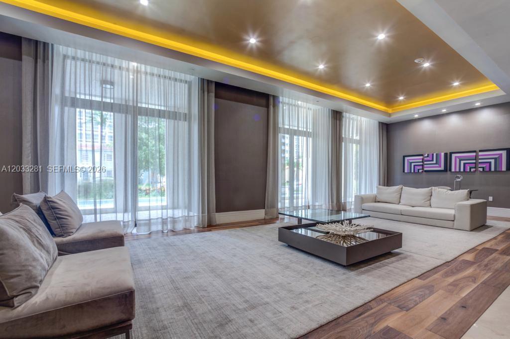 718 Valencia Ave #202, Coral Gables FL 33134