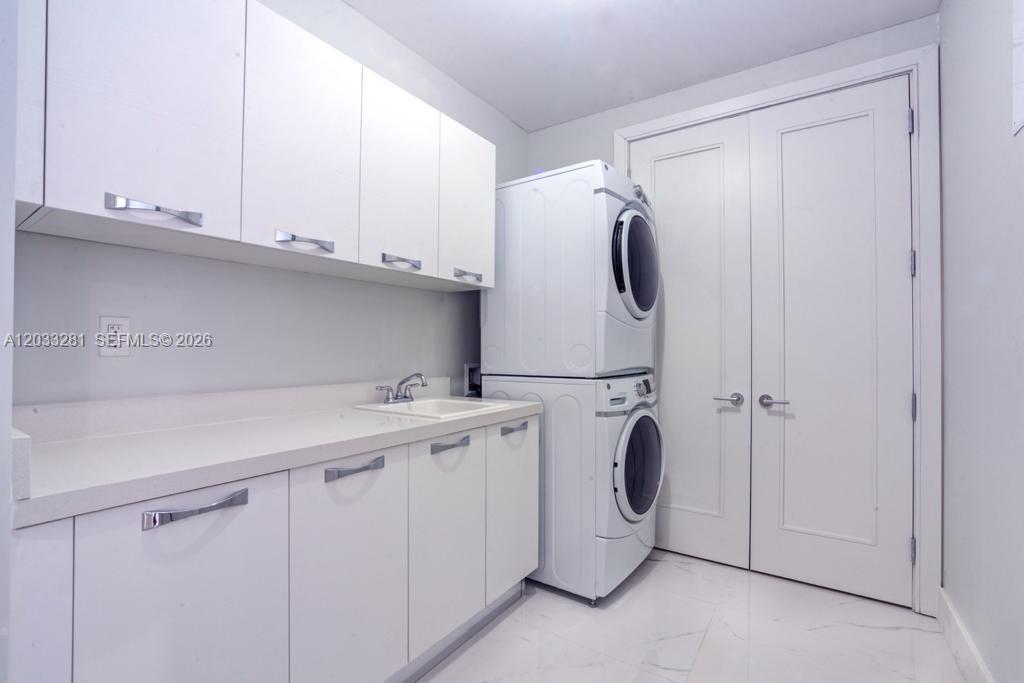 718 Valencia Ave #202, Coral Gables FL 33134