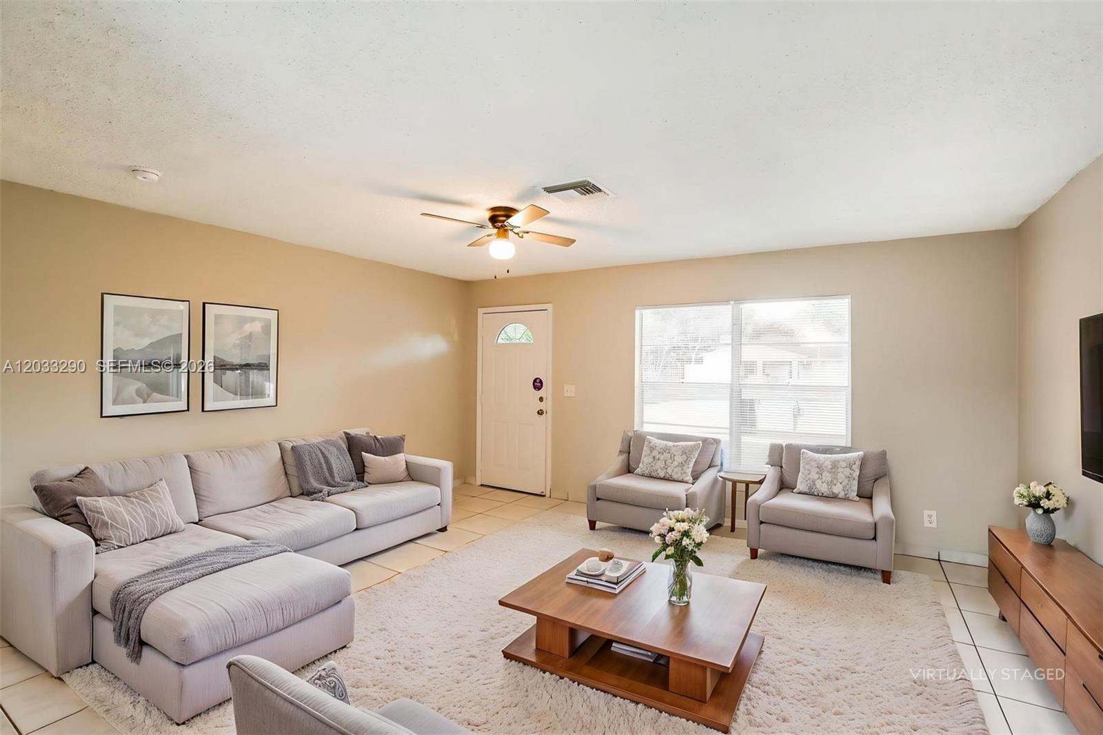 7820 SW 9th St, North Lauderdale FL 33068