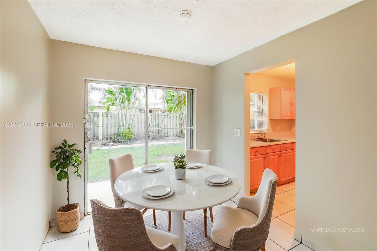 7820 SW 9th St, North Lauderdale FL 33068