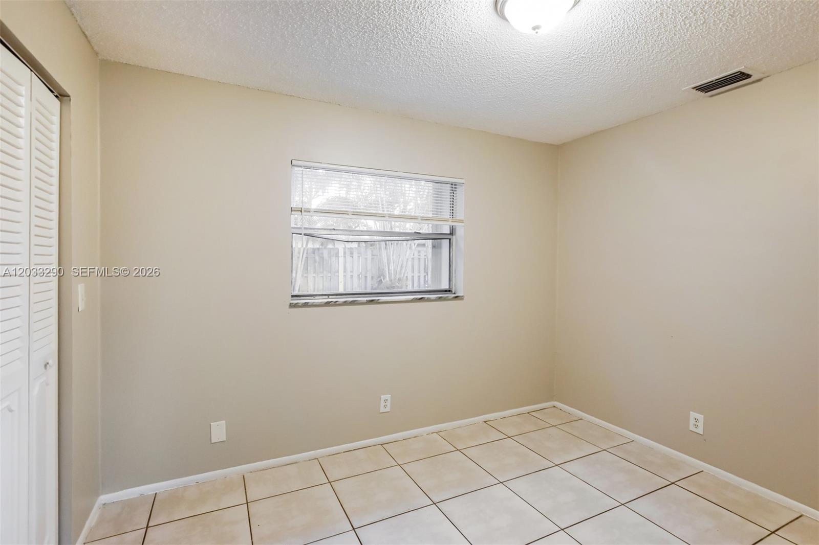 7820 SW 9th St, North Lauderdale FL 33068