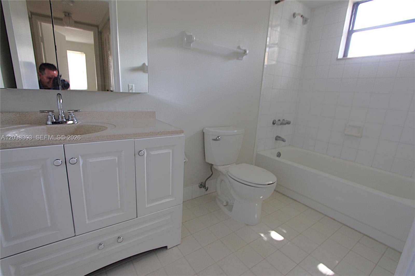 656 NW 114th #103, Sweetwater FL 33172