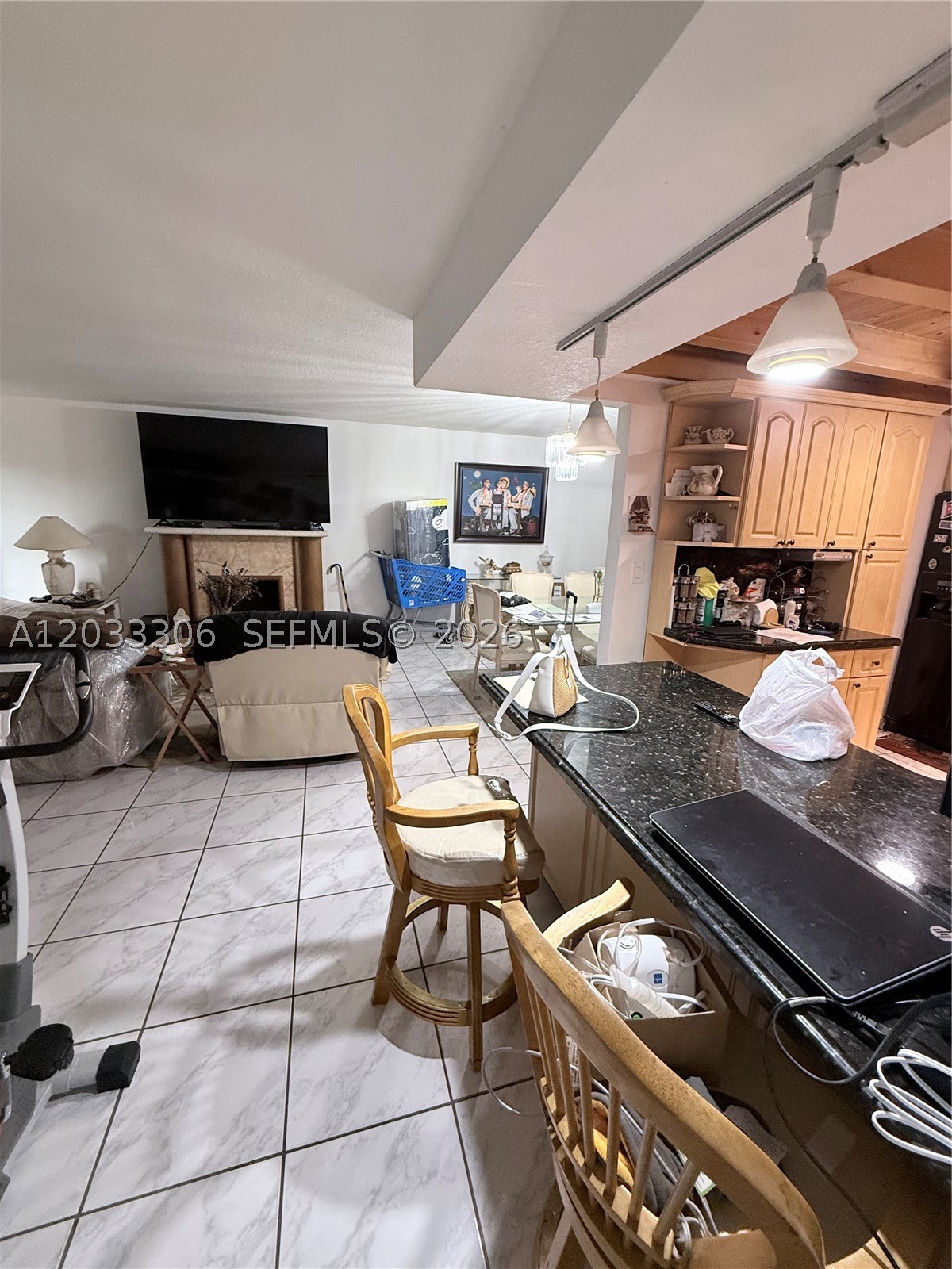 1975 W 44th Pl #401, Hialeah FL 33012