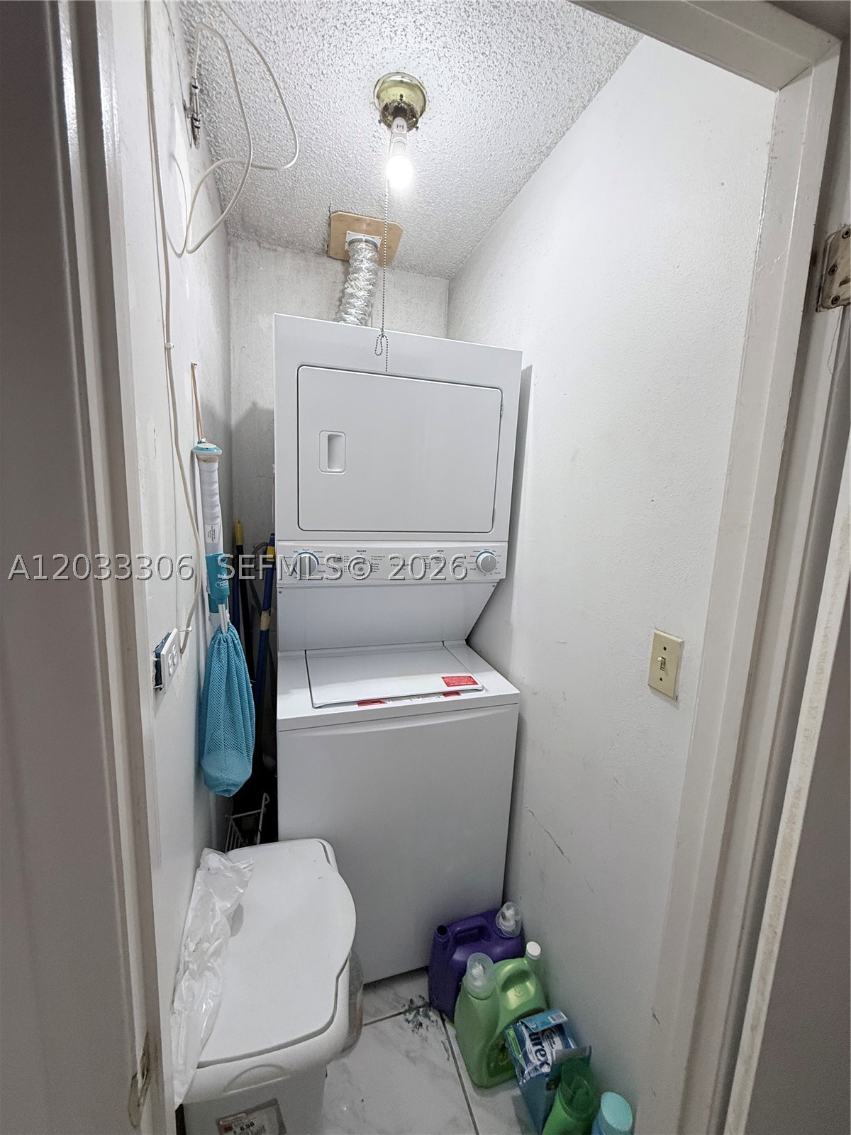 1975 W 44th Pl #401, Hialeah FL 33012