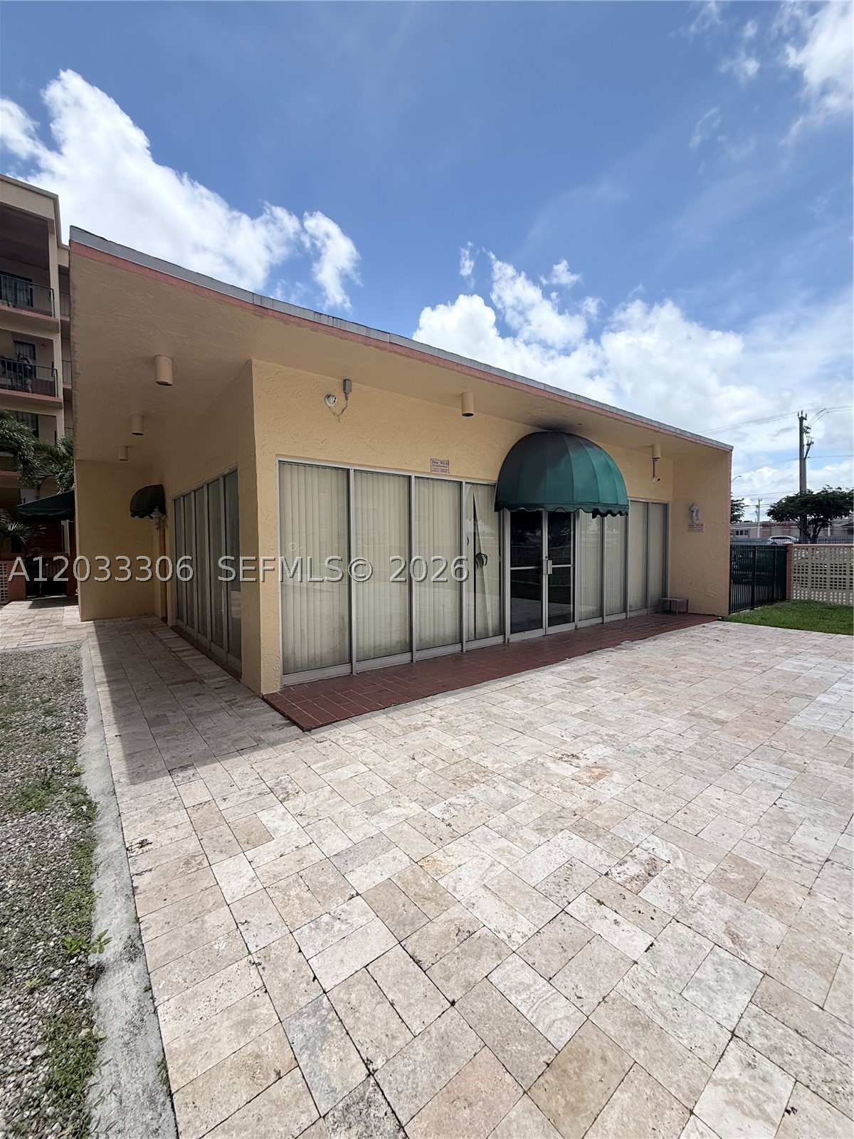 1975 W 44th Pl #401, Hialeah FL 33012
