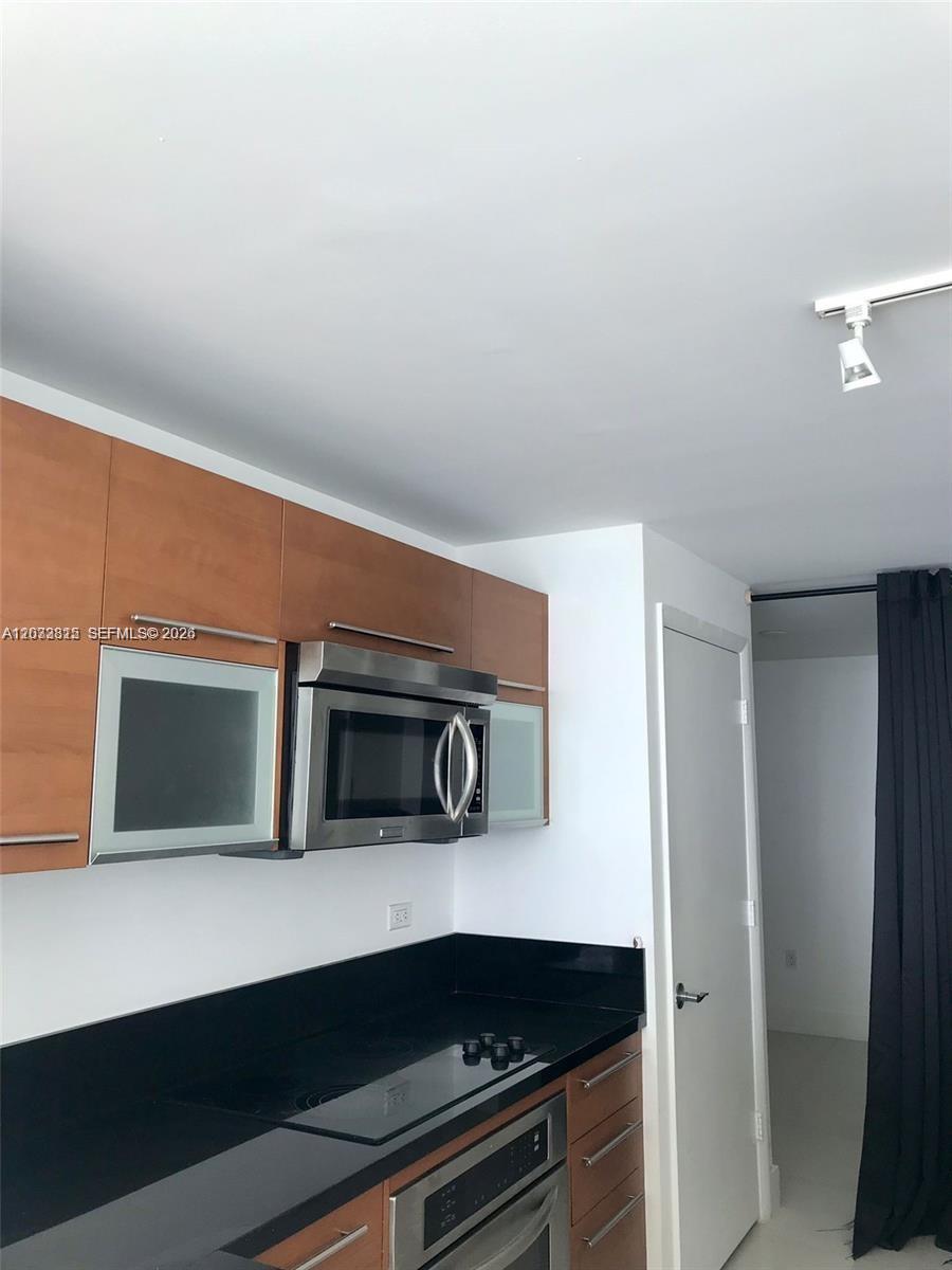 244 Biscayne Blvd #2103, Miami FL 33132