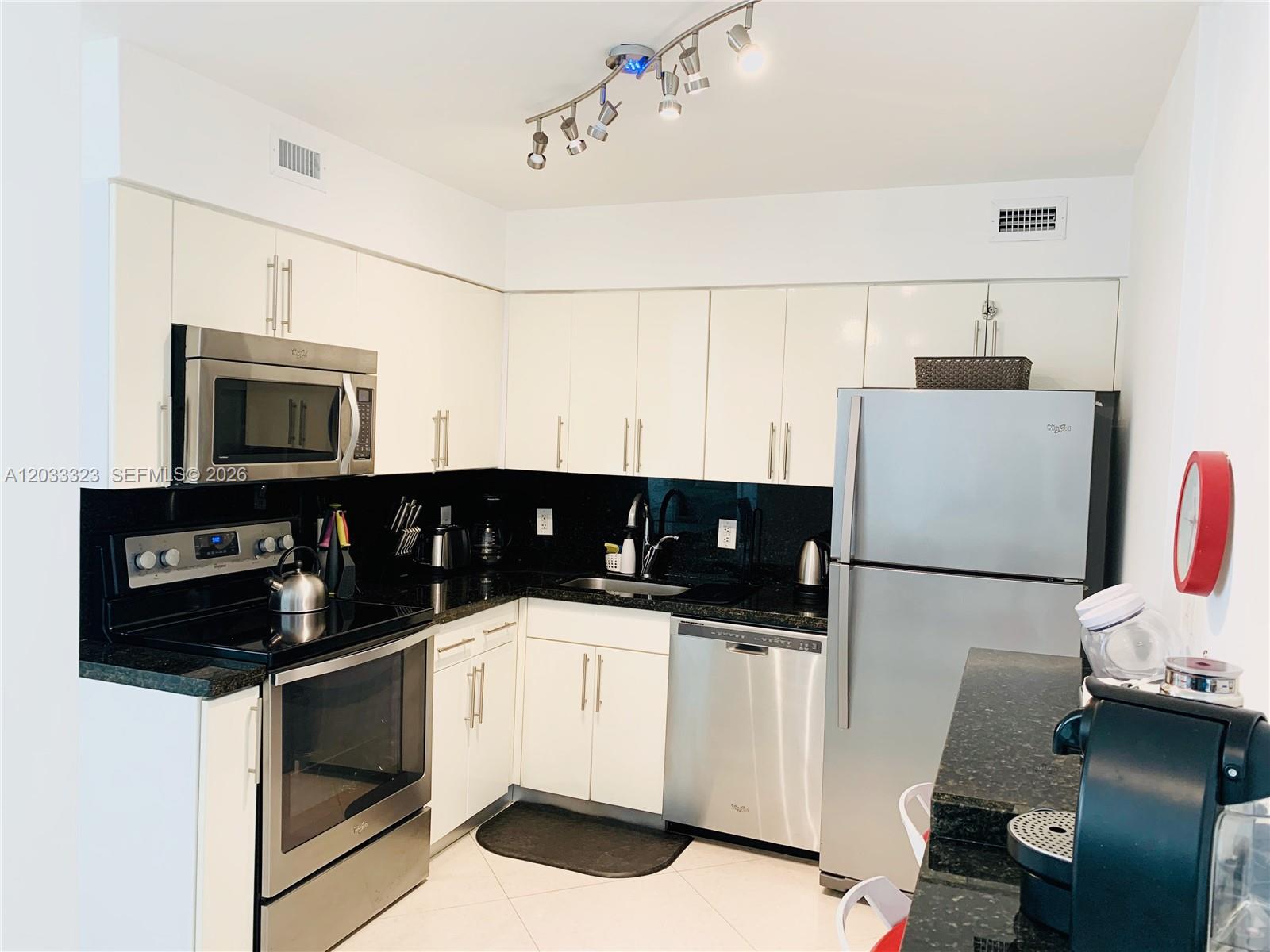 5151 Collins Ave #828, Miami Beach FL 33140