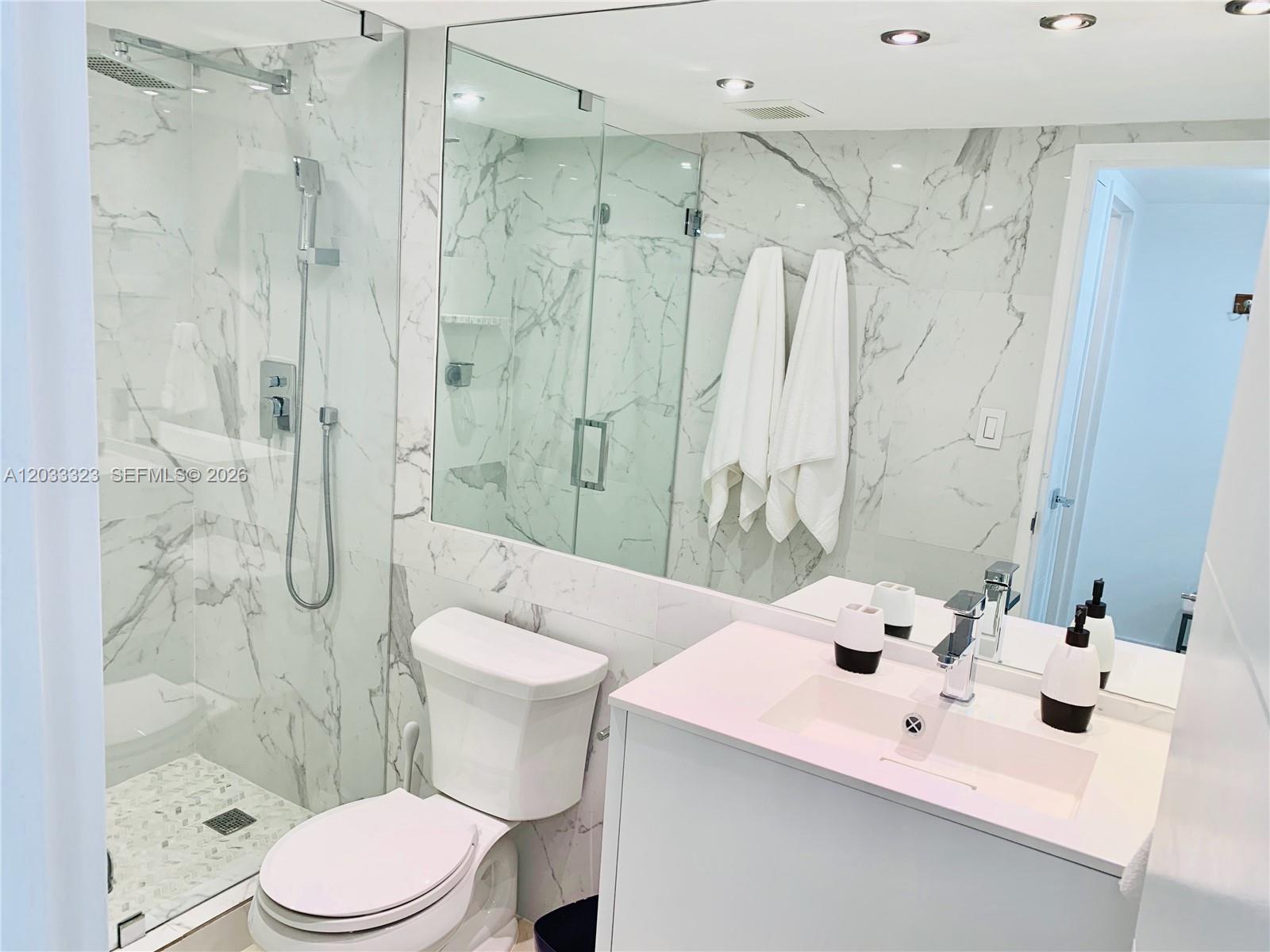 5151 Collins Ave #828, Miami Beach FL 33140