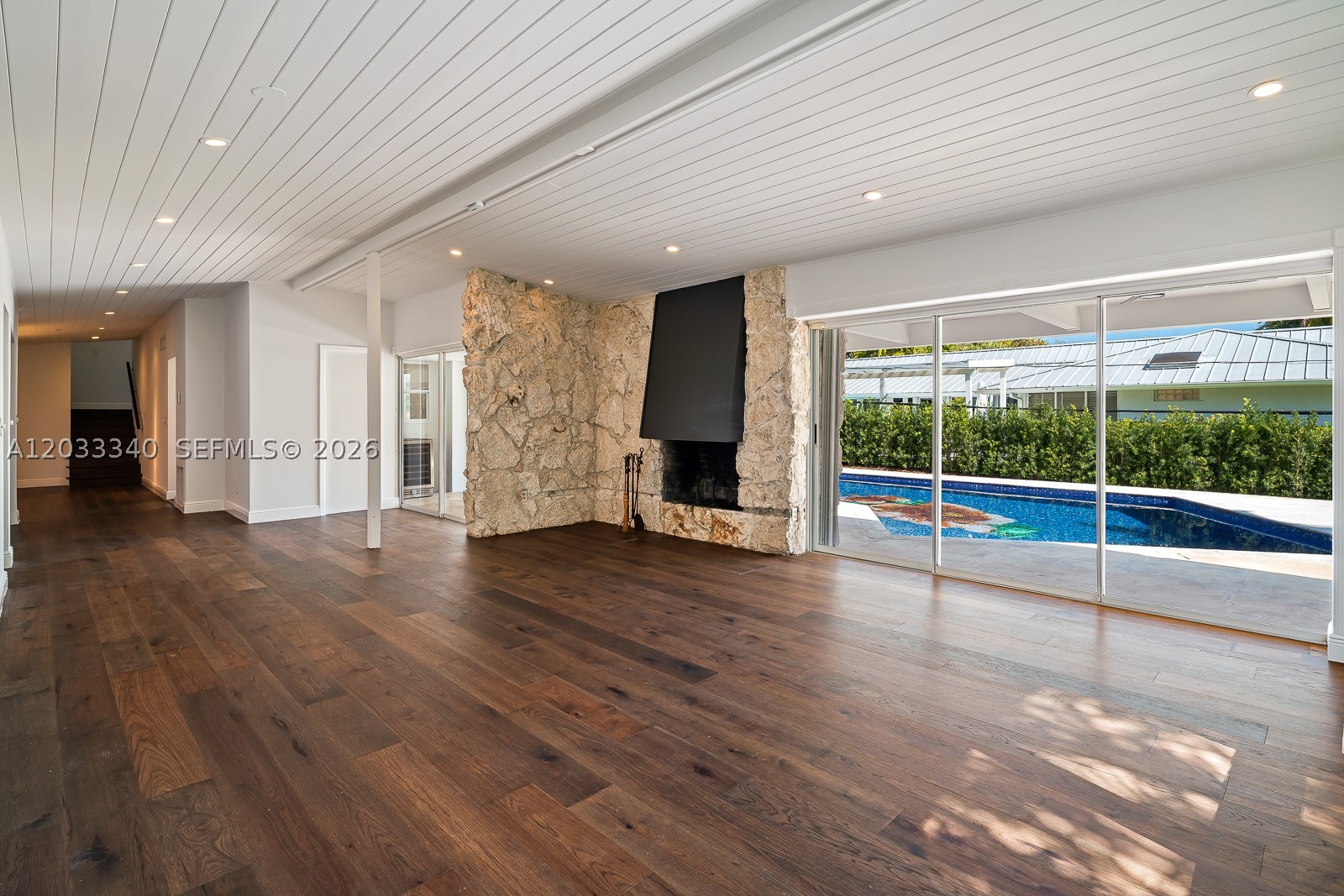 669 S Mashta Dr, Key Biscayne FL 33149