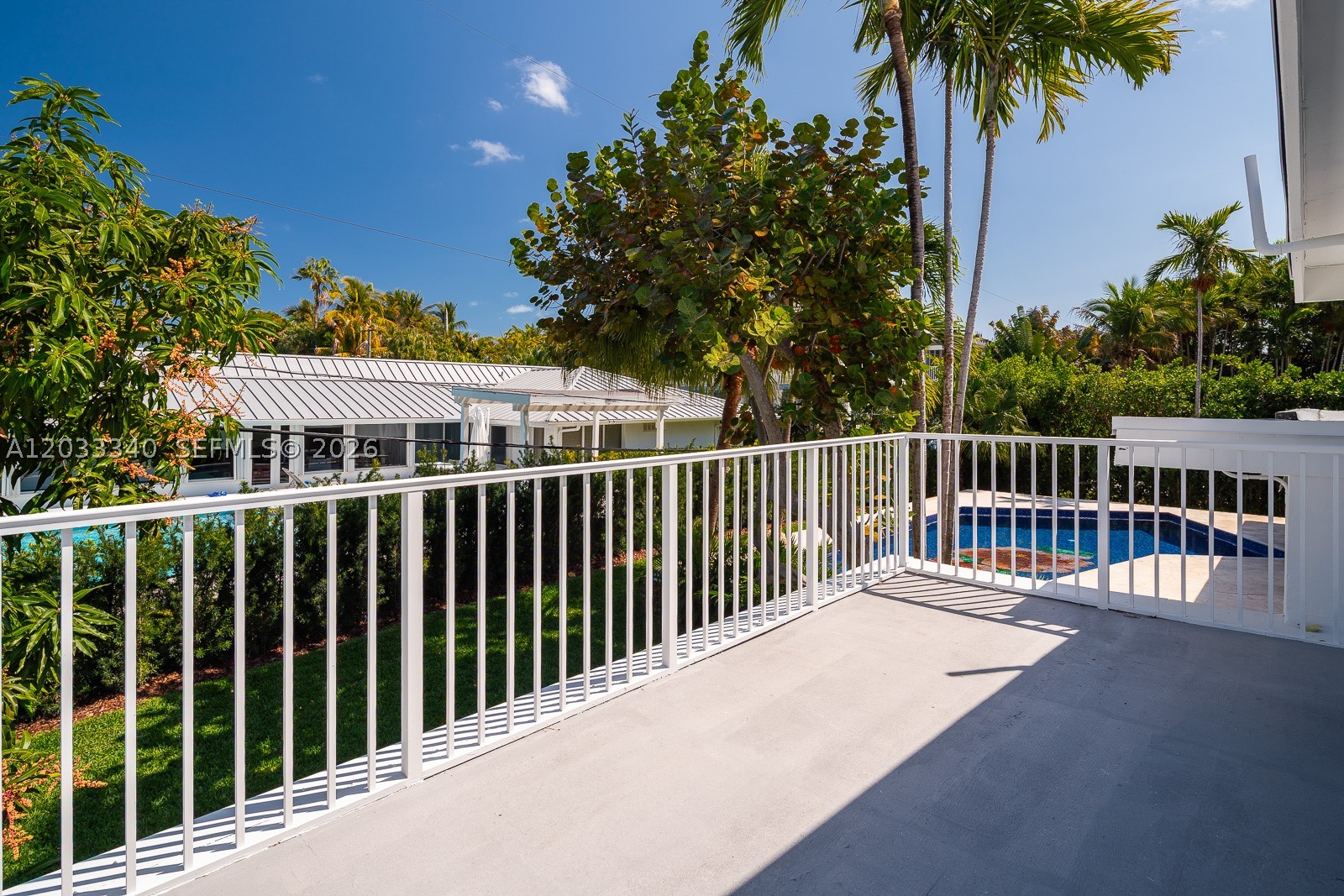 669 S Mashta Dr, Key Biscayne FL 33149