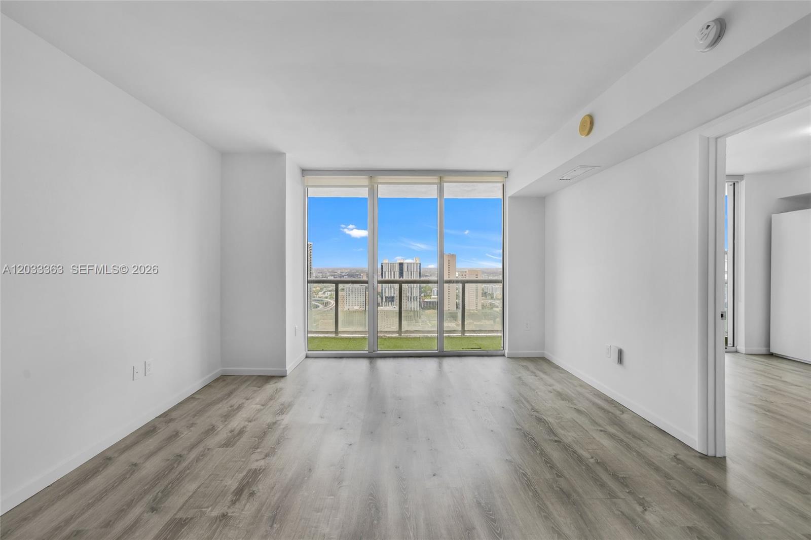 50 Biscayne Blvd #4307, Miami FL 33132