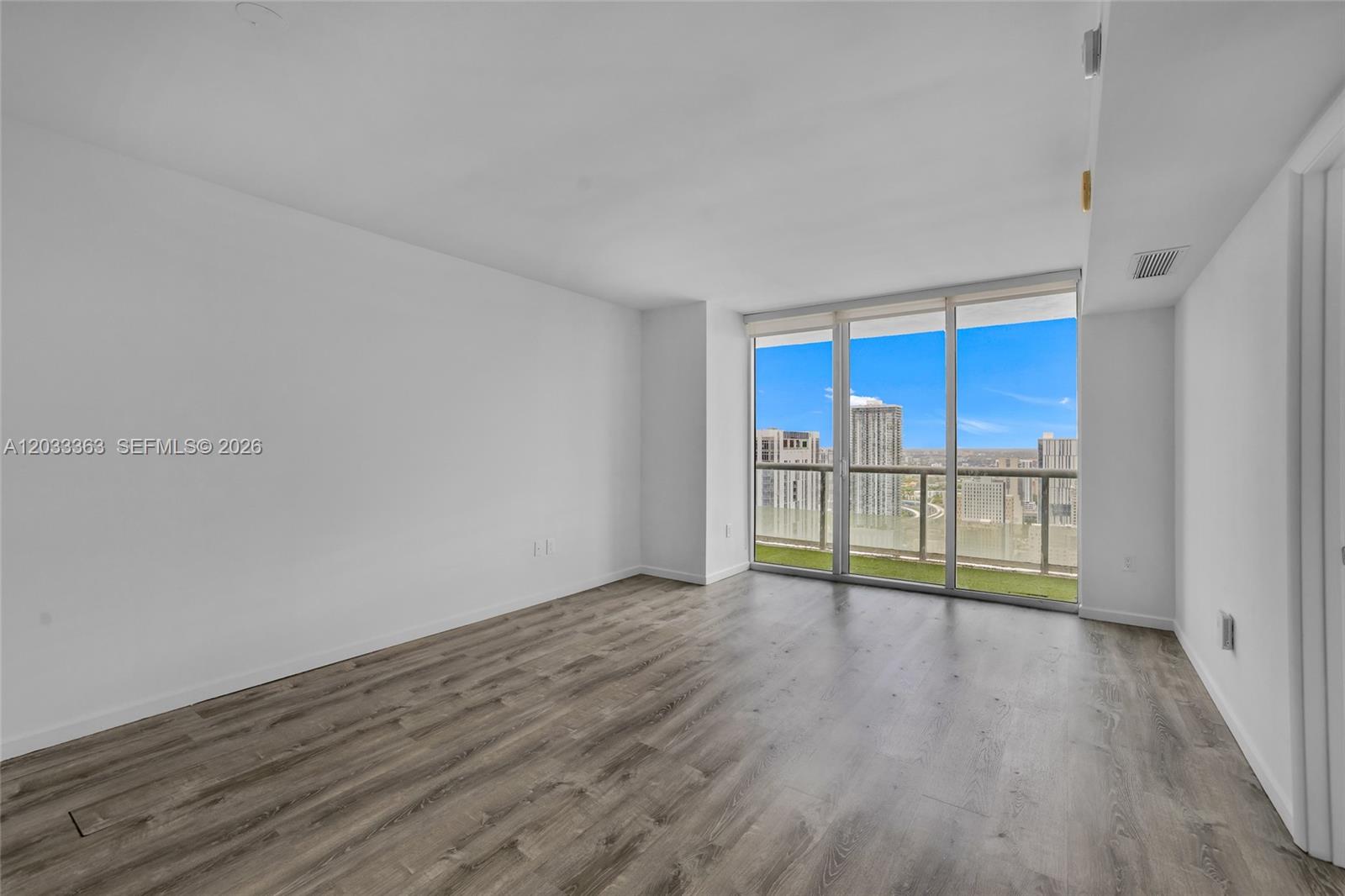 50 Biscayne Blvd #4307, Miami FL 33132