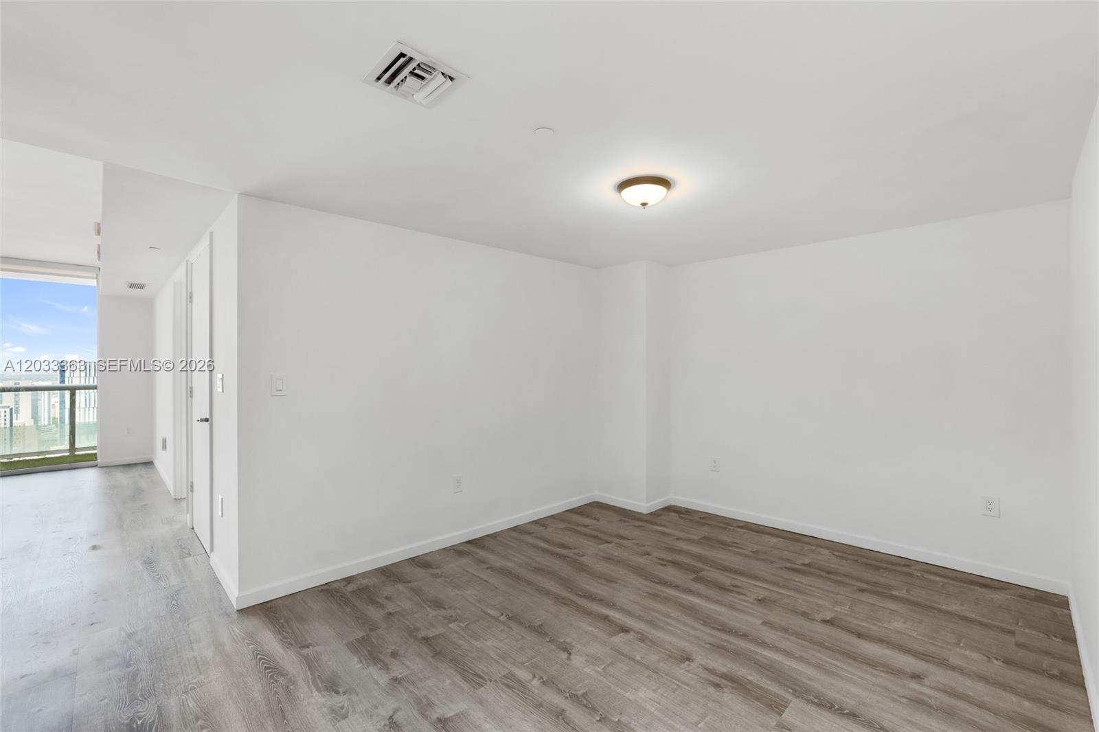 50 Biscayne Blvd #4307, Miami FL 33132