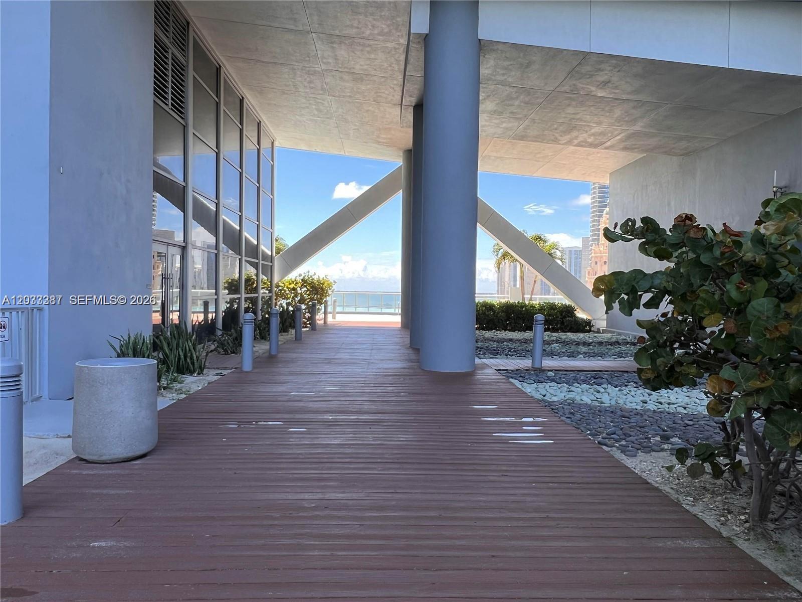 888 Biscayne Blvd #3001, Miami FL 33132