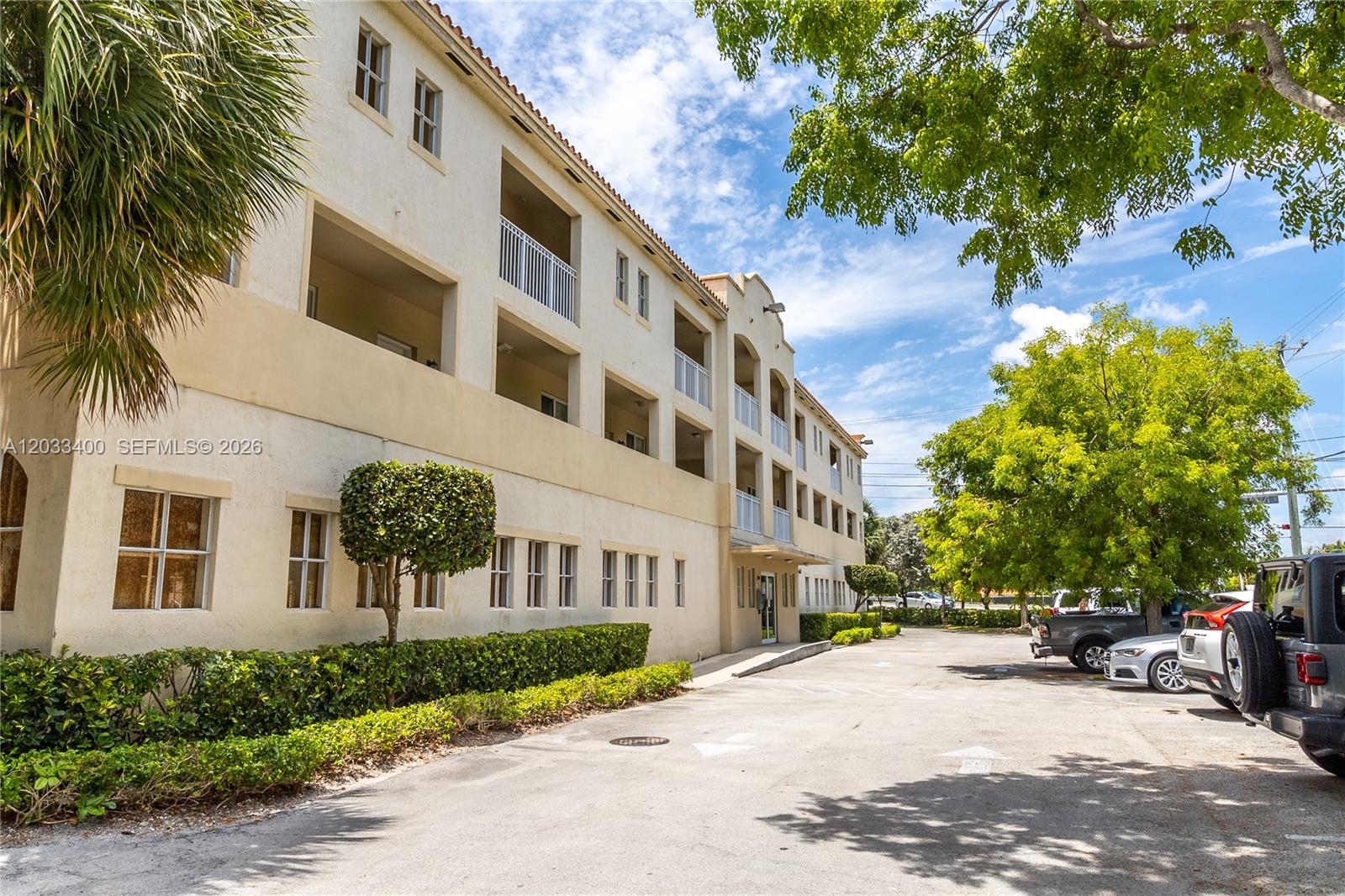 1200 NE 105th St #27, Miami Shores FL 33138
