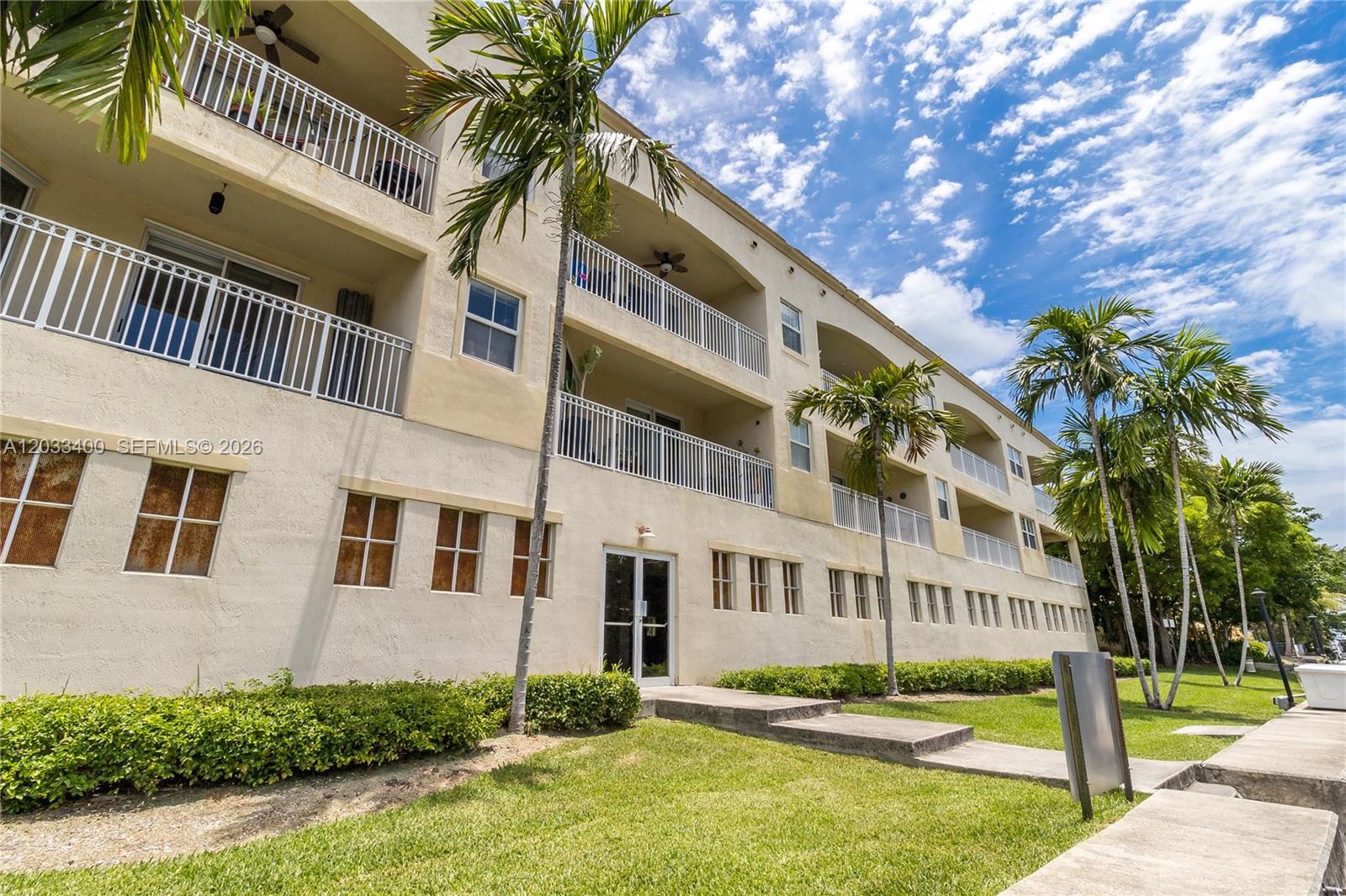 1200 NE 105th St #27, Miami Shores FL 33138