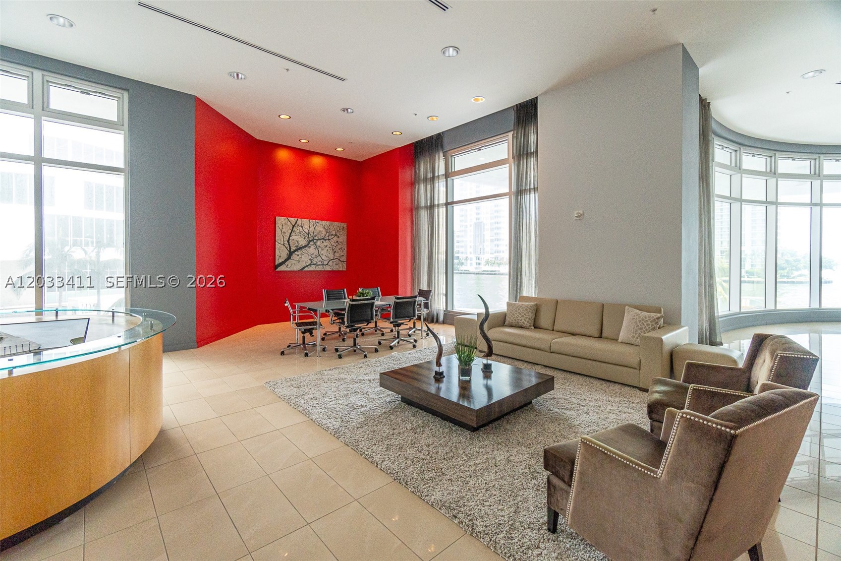 300 S Biscayne Blvd #T-1411, Miami FL 33131