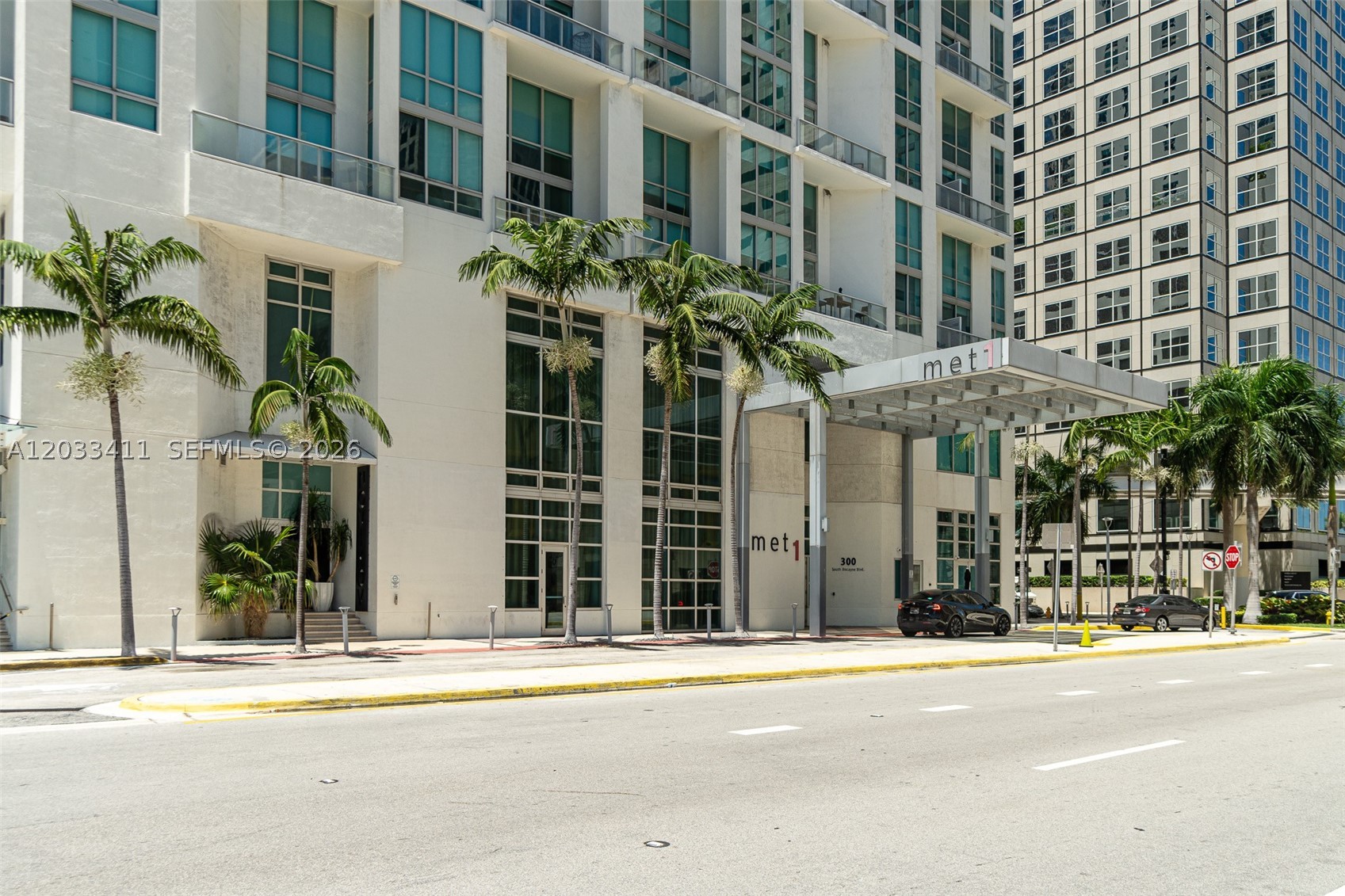300 S Biscayne Blvd #T-1411, Miami FL 33131