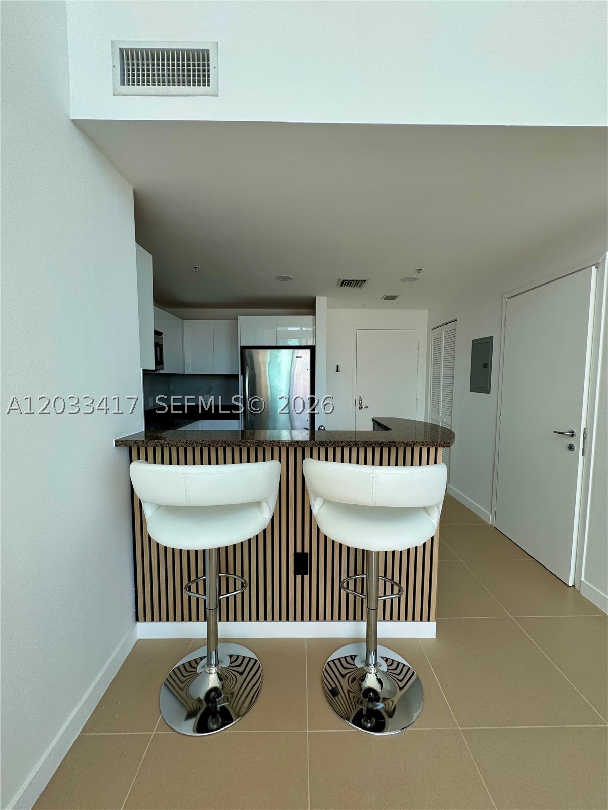 300 S Biscayne Blvd #L-1218, Miami FL 33131