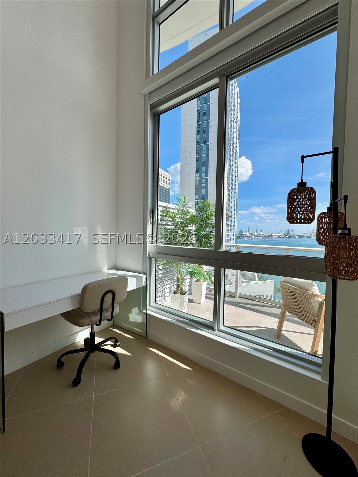 300 S Biscayne Blvd #L-1218, Miami FL 33131