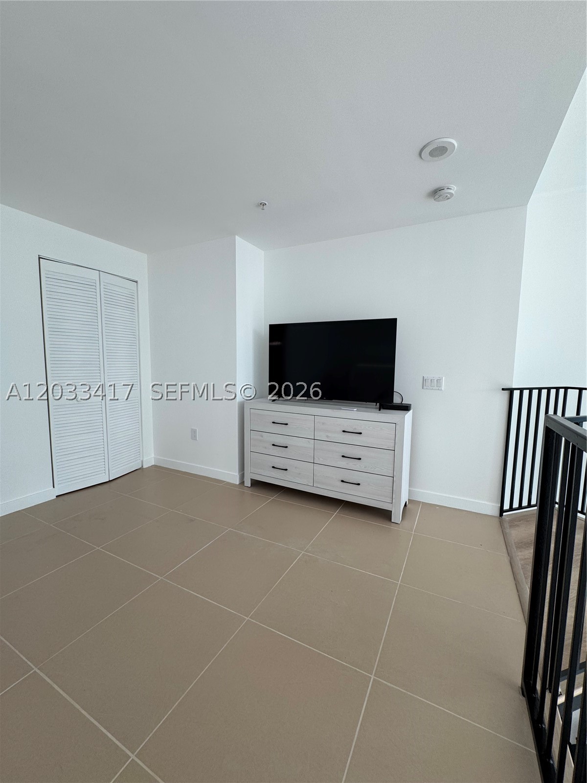 300 S Biscayne Blvd #L-1218, Miami FL 33131