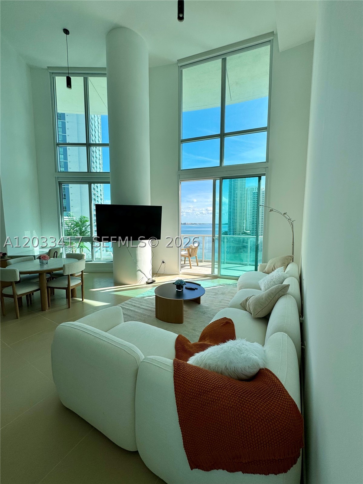 300 S Biscayne Blvd #L-1218, Miami FL 33131