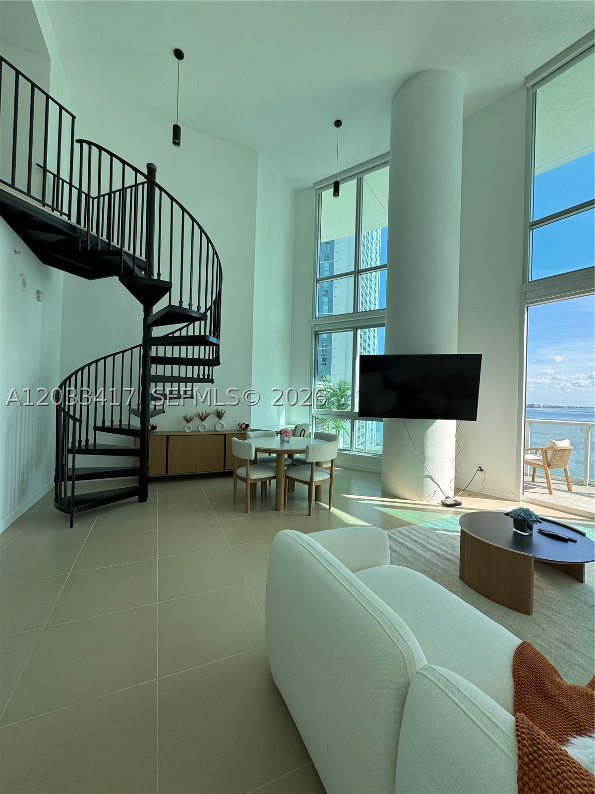 300 S Biscayne Blvd #L-1218, Miami FL 33131