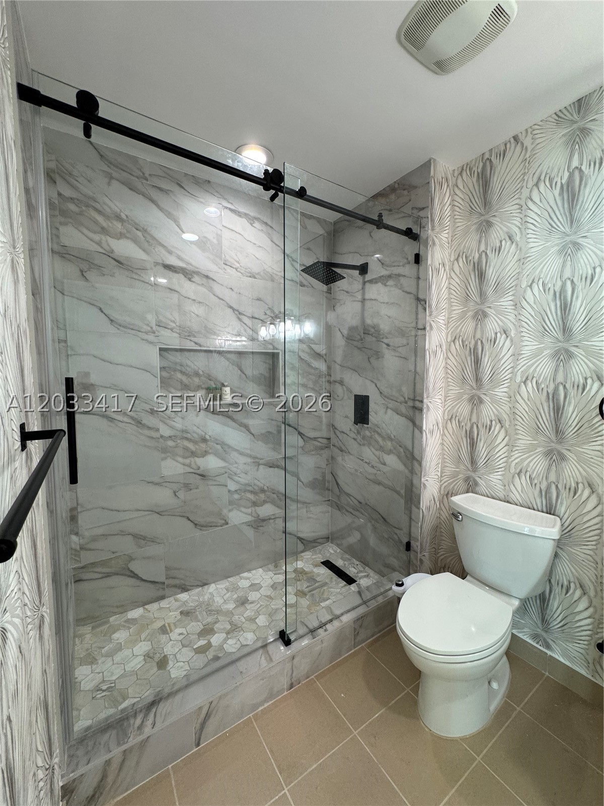 300 S Biscayne Blvd #L-1218, Miami FL 33131