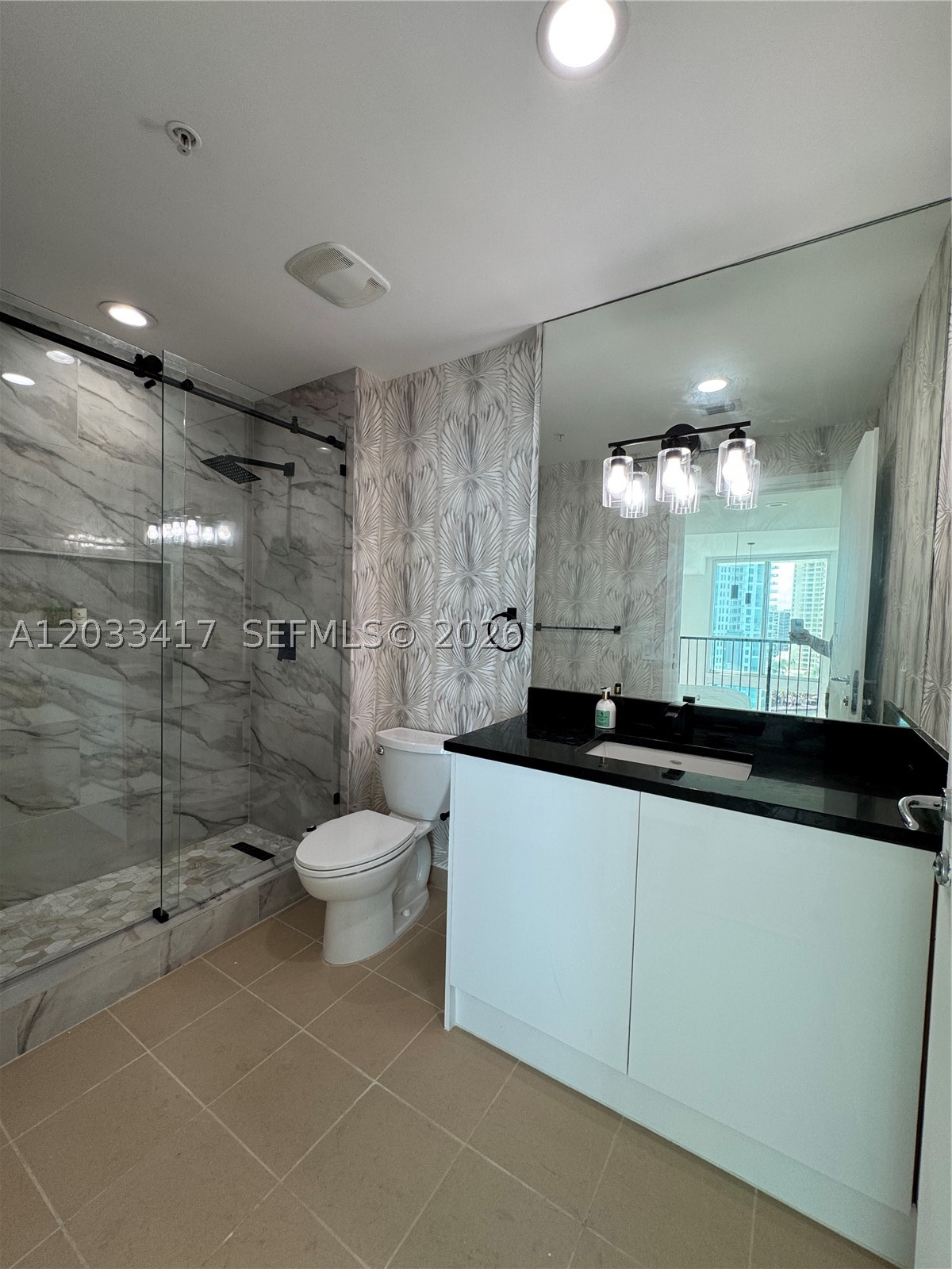 300 S Biscayne Blvd #L-1218, Miami FL 33131