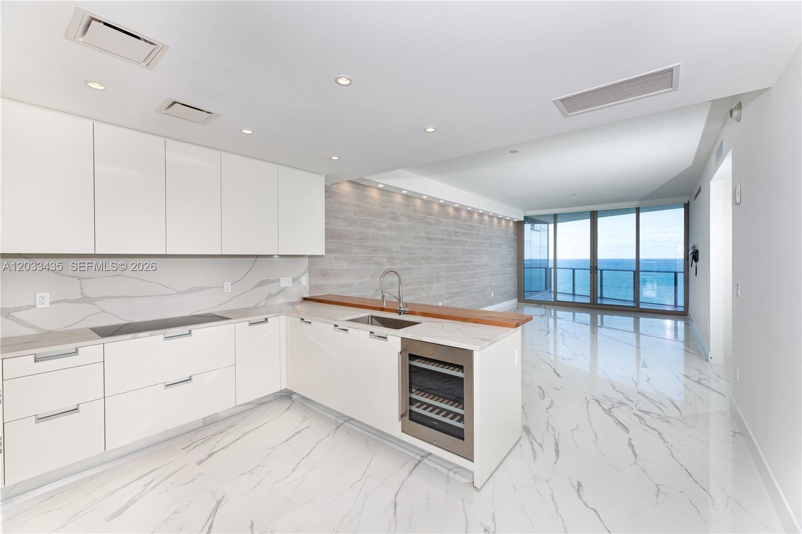 15701 Collins Ave #1403, Sunny Isles Beach FL 33160