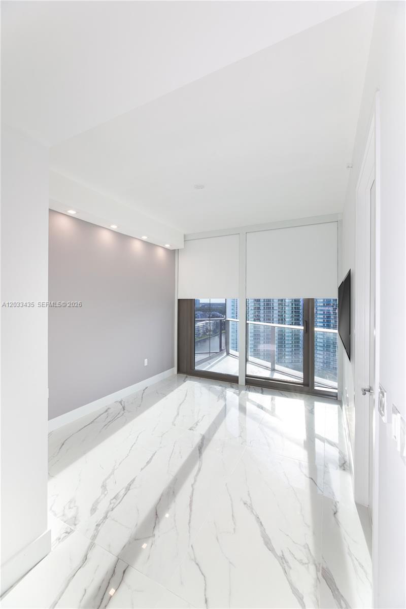15701 Collins Ave #1403, Sunny Isles Beach FL 33160