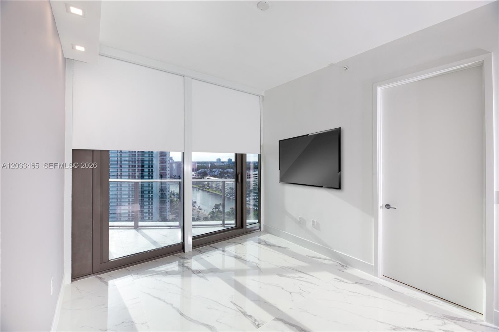 15701 E COLLINS #1403, Sunny Isles Beach FL 33160