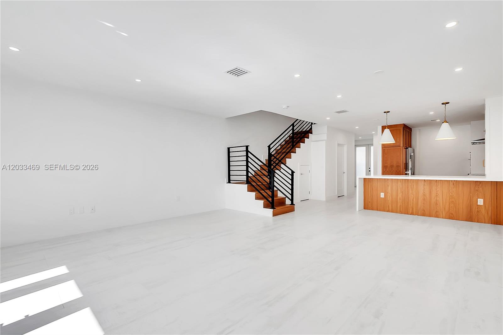 3384 Day Ave #3384, Miami FL 33133