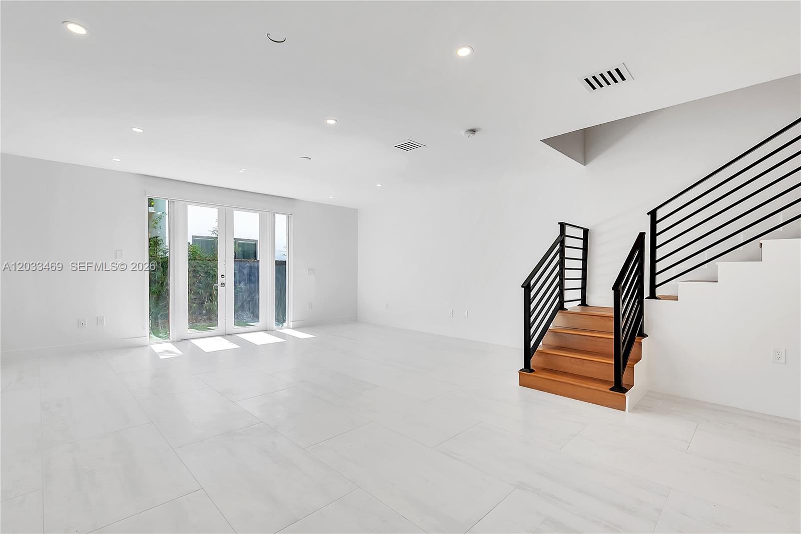 3384 Day Ave #3384, Miami FL 33133