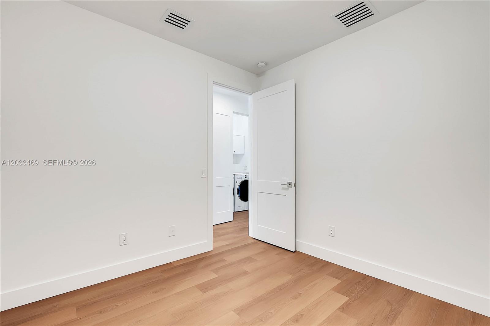 3384 Day Ave #3384, Miami FL 33133