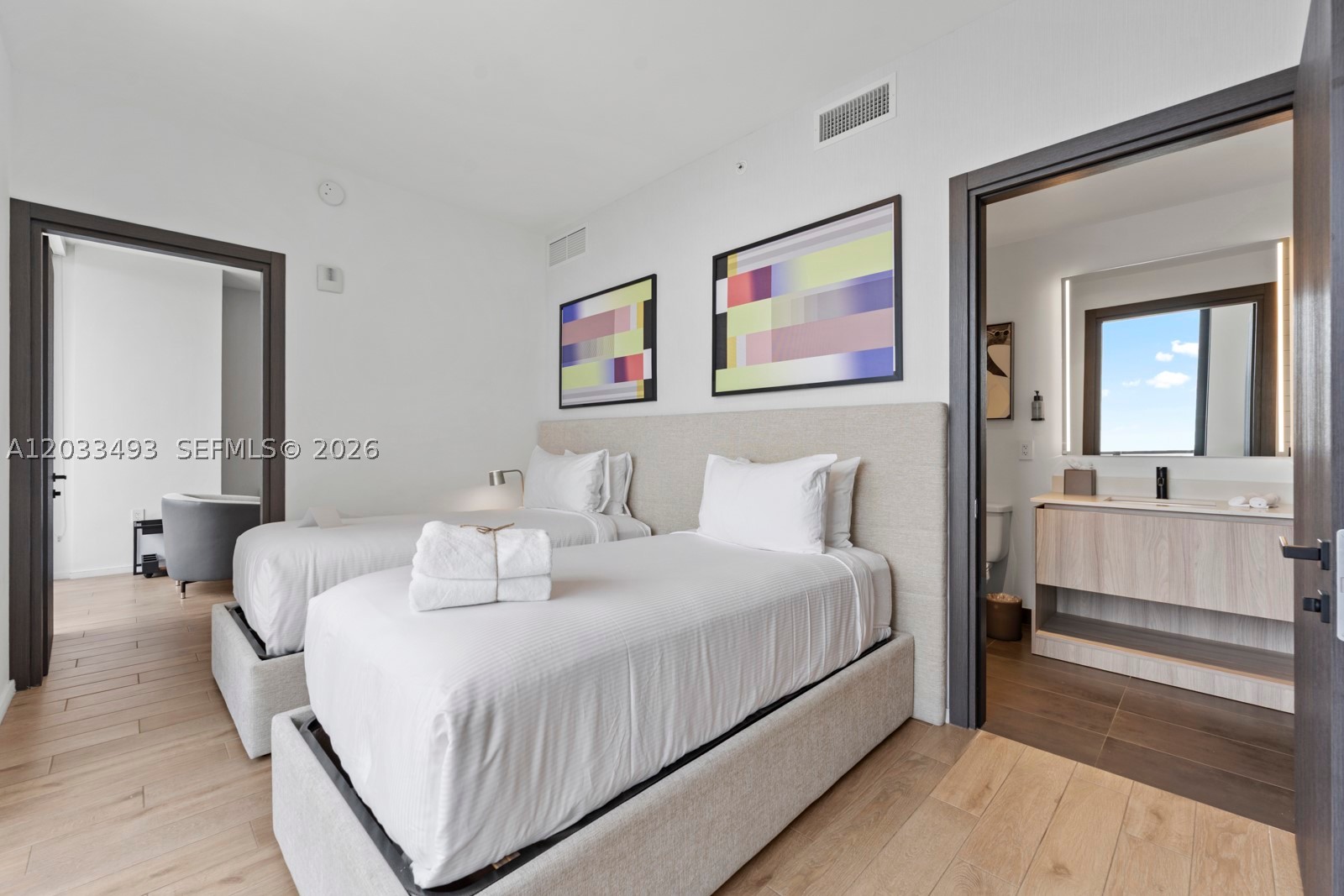 398 NE 5th St #3318, Miami FL 33132