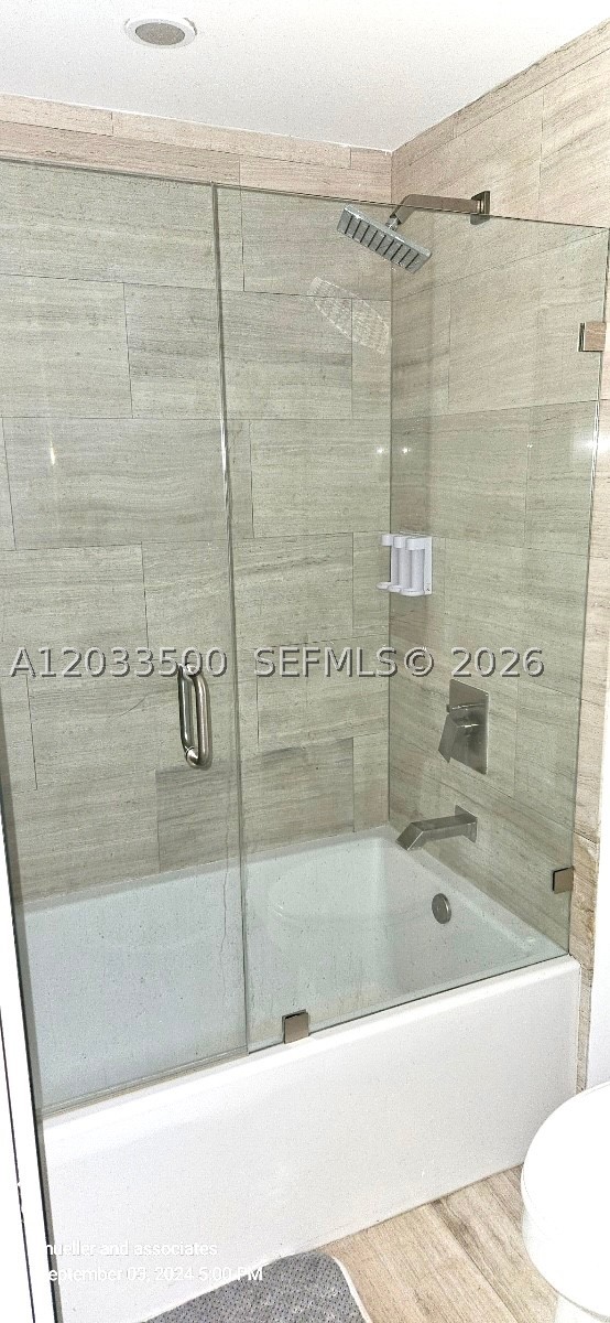 1300 Brickell Bay Dr #2112, Miami FL 33131