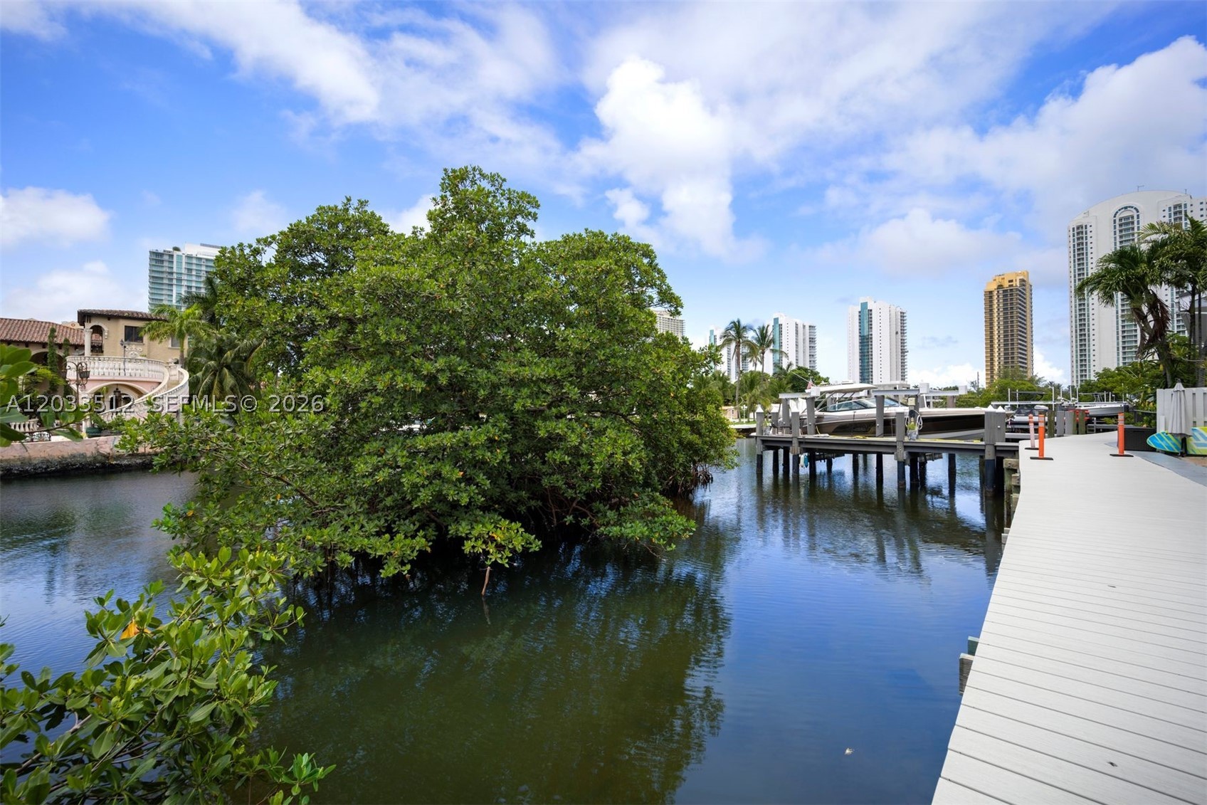 317 Poinciana Dr #807, Sunny Isles Beach FL 33160