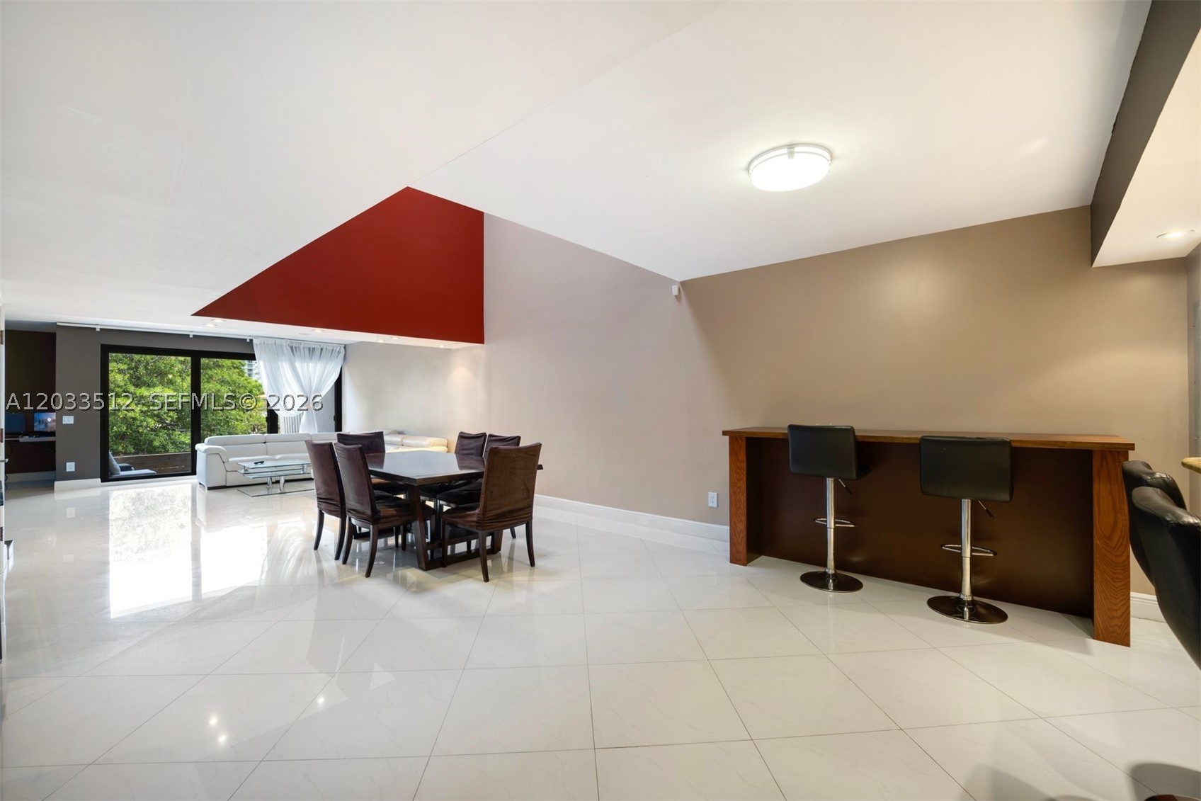 317 Poinciana Dr #807, Sunny Isles Beach FL 33160