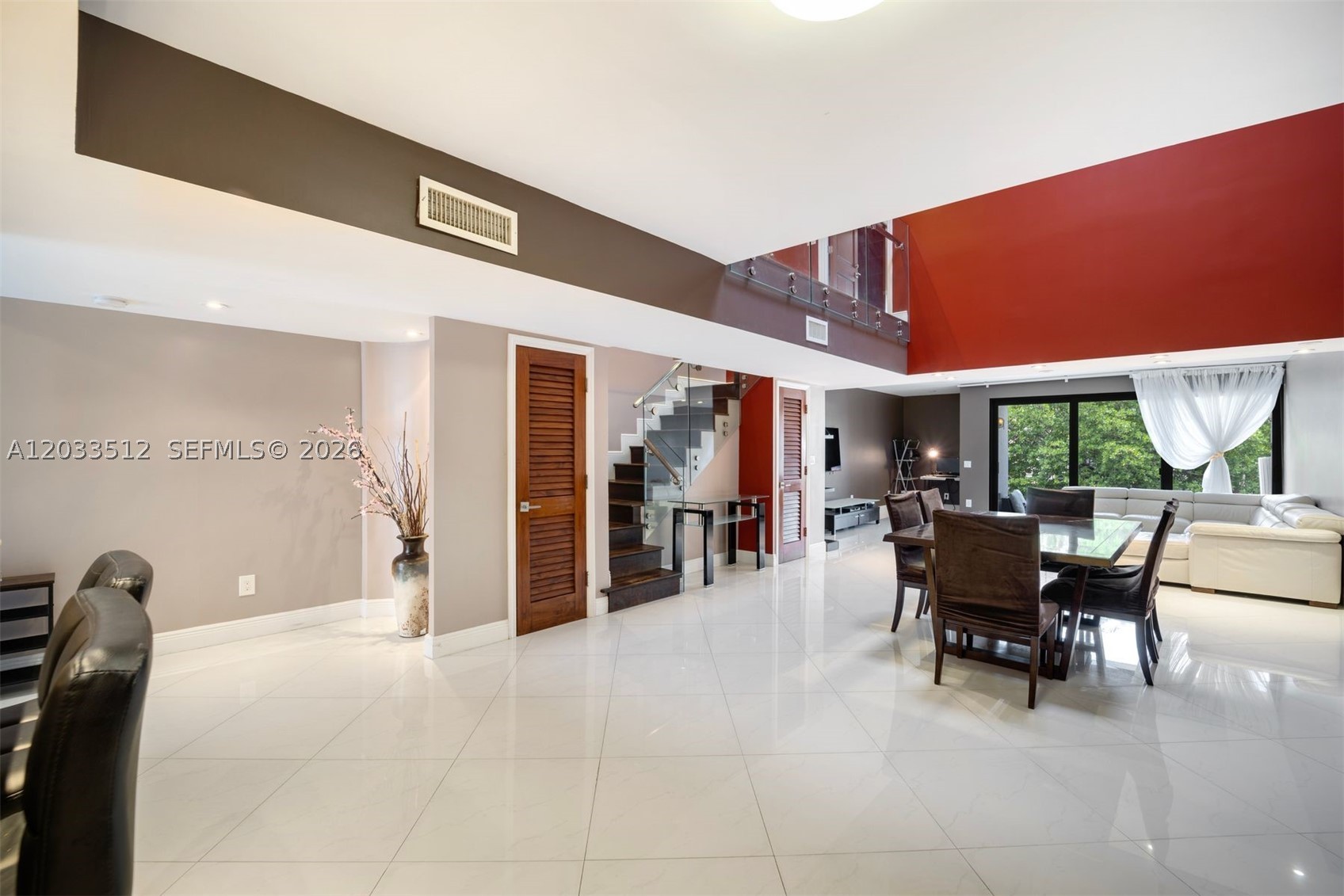 317 Poinciana Dr #807, Sunny Isles Beach FL 33160