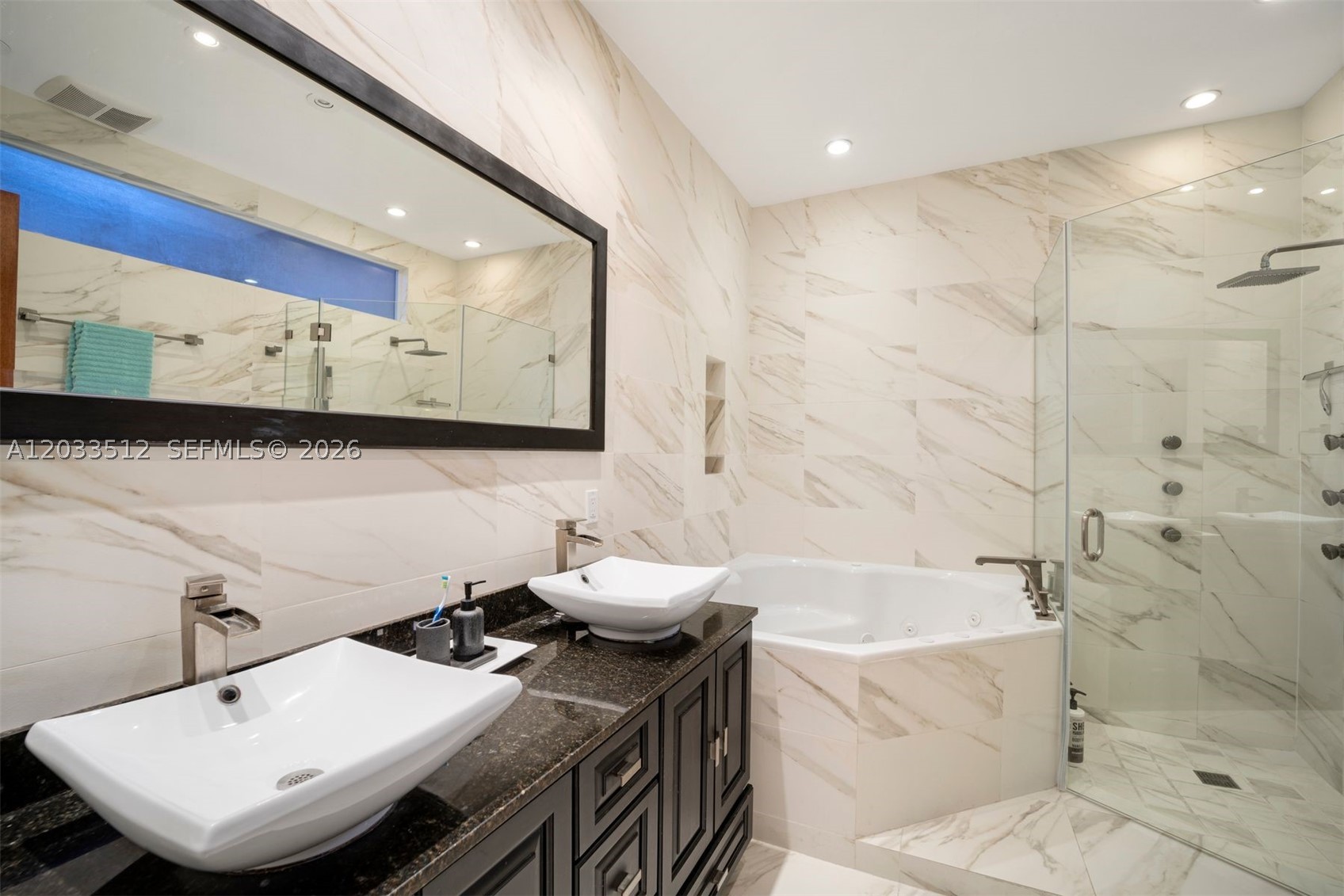 317 Poinciana Dr #807, Sunny Isles Beach FL 33160