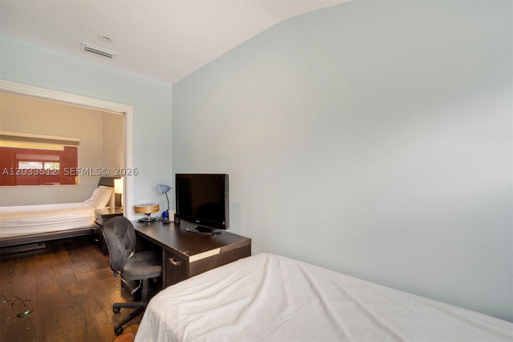 317 Poinciana Dr #807, Sunny Isles Beach FL 33160