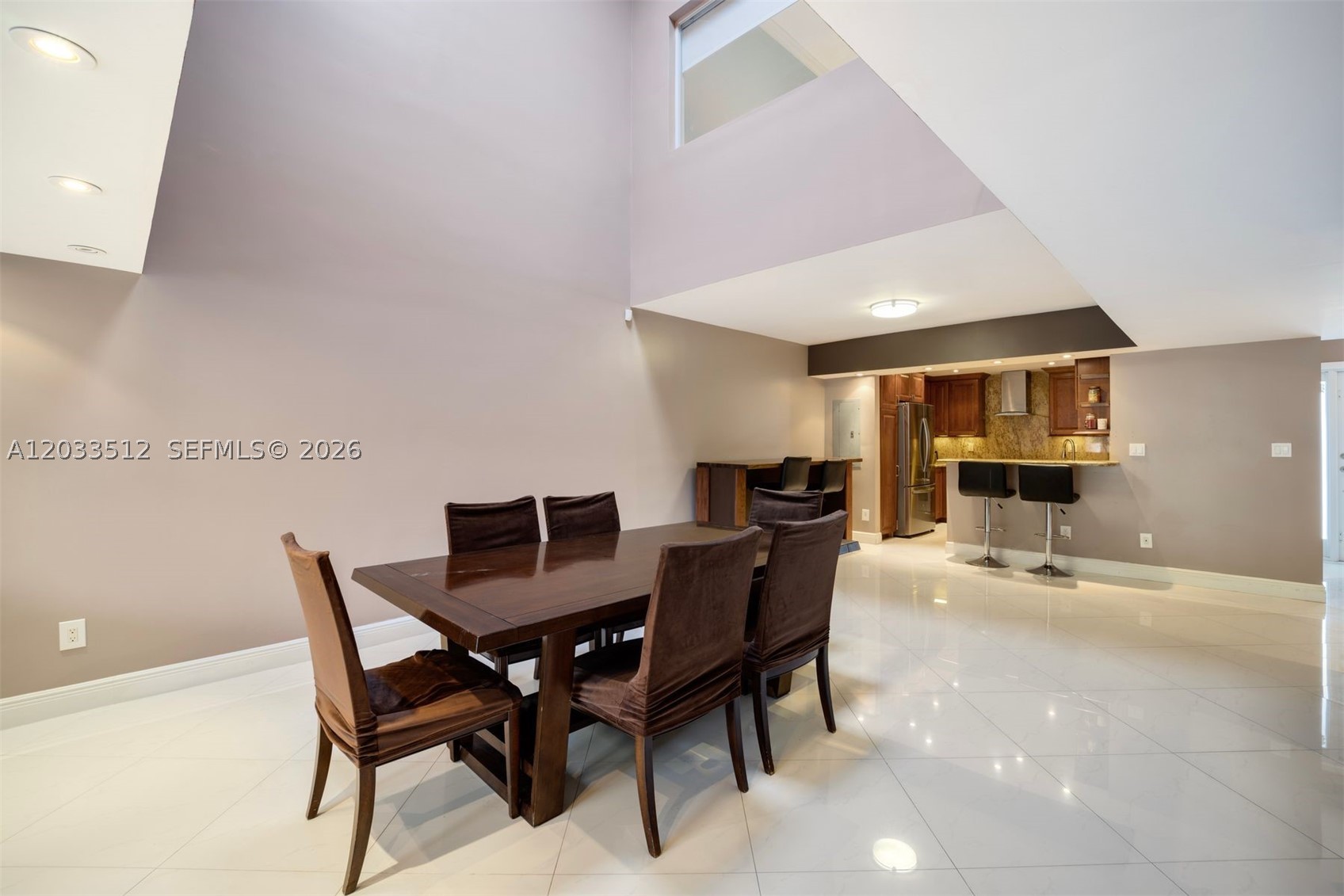 317 Poinciana Dr #807, Sunny Isles Beach FL 33160