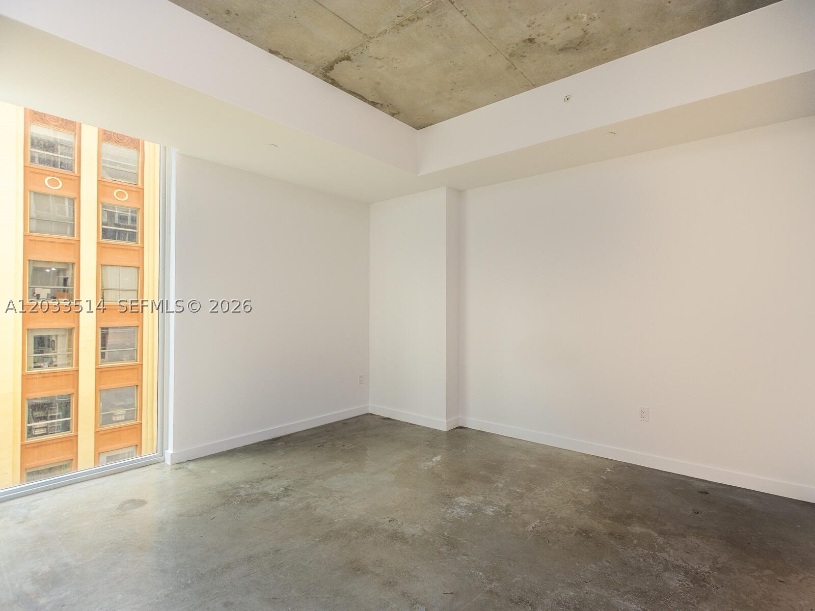 151 SE 1st St #807, Miami FL 33131