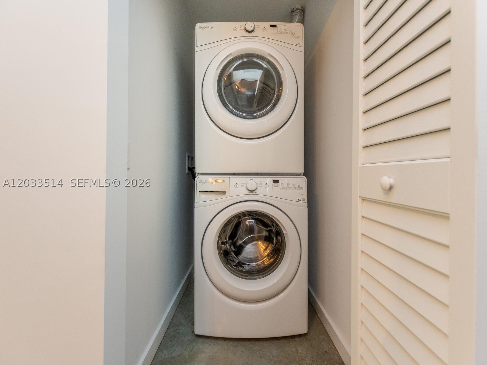 151 SE 1st St #807, Miami FL 33131